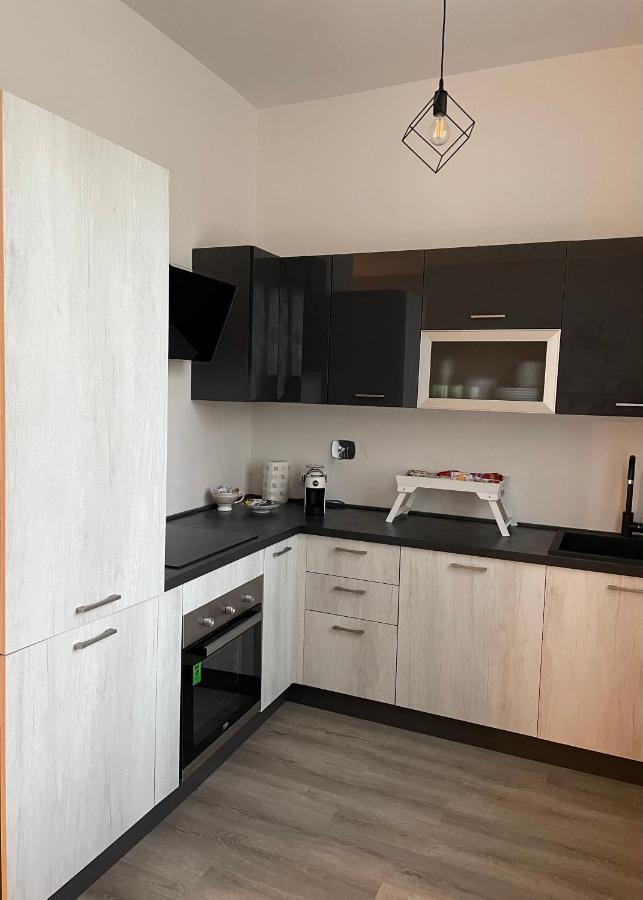 Un Balcone Sul Centro Storico Apartment Reggio Emilia Luaran gambar