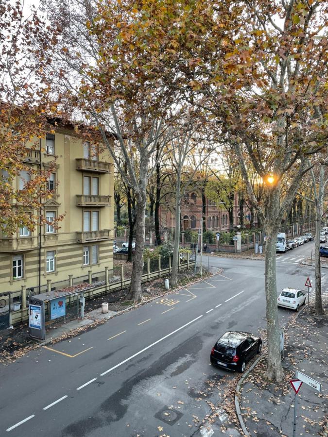 Un Balcone Sul Centro Storico Apartment Reggio Emilia Luaran gambar